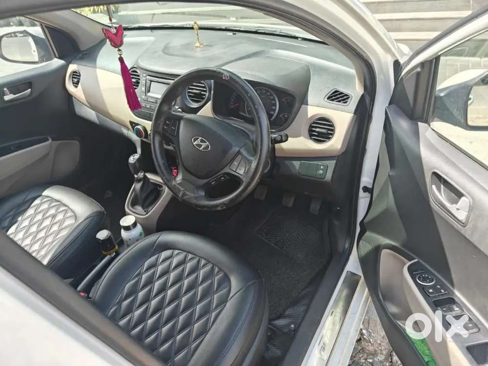 Hyundai Grand I10 Sportz 2016 Petrol 70100 Km Driven