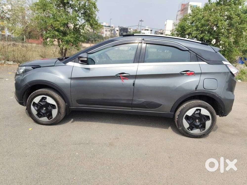 Tata Nexon, 2023, Petrol