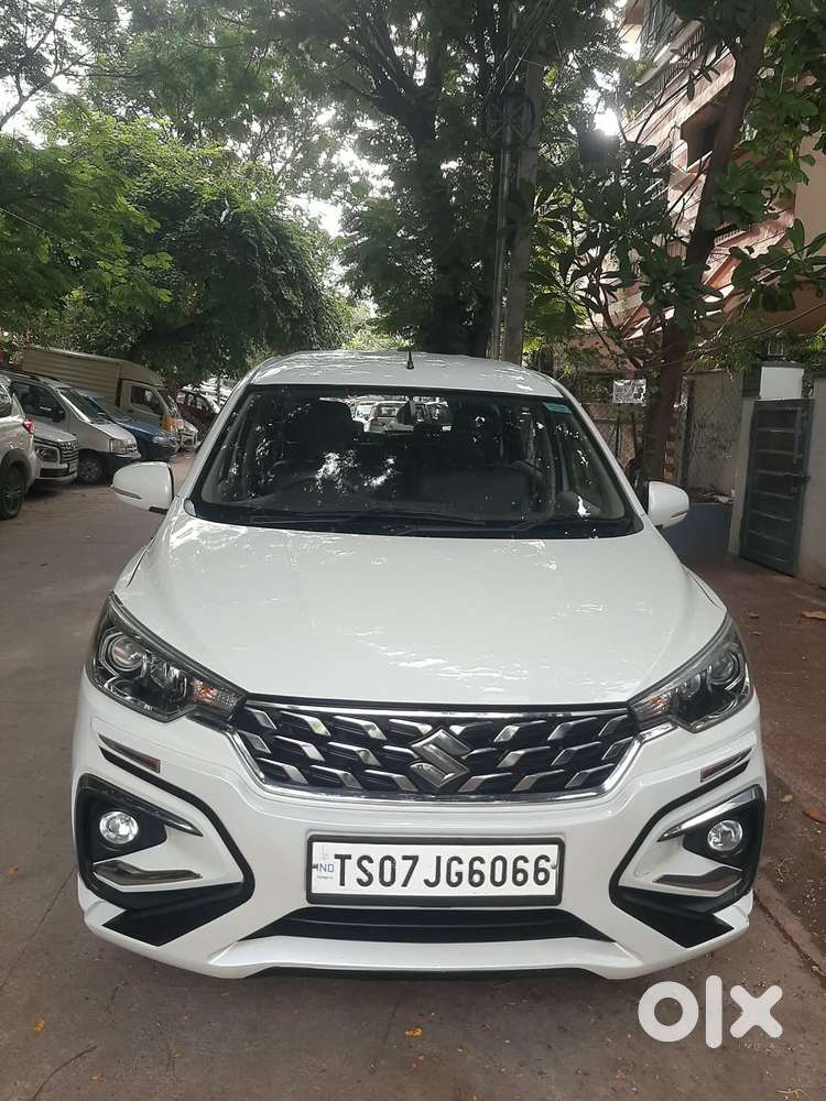 Maruti Suzuki Ertiga 1.5 Zxi Plus Shvs, 2022, Petrol
