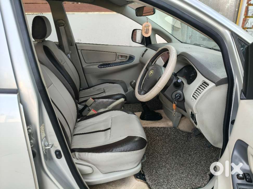 Toyota Innova 2.5 G (diesel) 8 Seater, 2014, Diesel