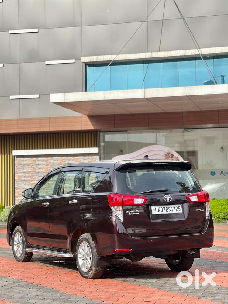 Toyota Innova Crysta 2.4 V 7 Str, 2016, Diesel