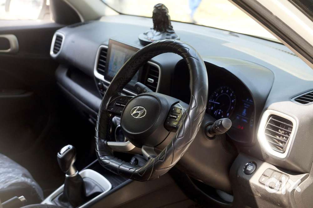 Hyundai Venue Sx (o) Mt 1.0 Turbo Dual Tone, 2021, Petrol