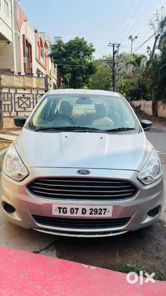 Ford Aspire Titanium Blu 2016