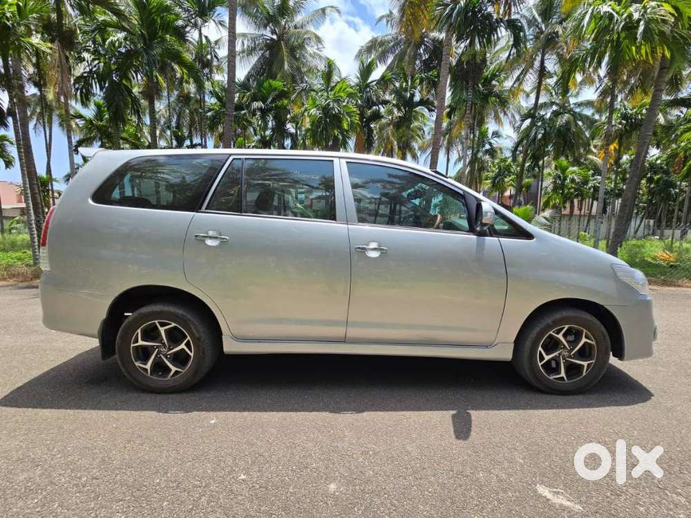 Toyota Innova 2.5 Gx 8 Str, 2011, Diesel