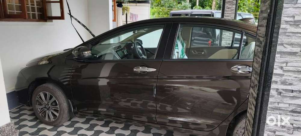 Honda City 1.5 V Mt(i-vtec) 5th Gen