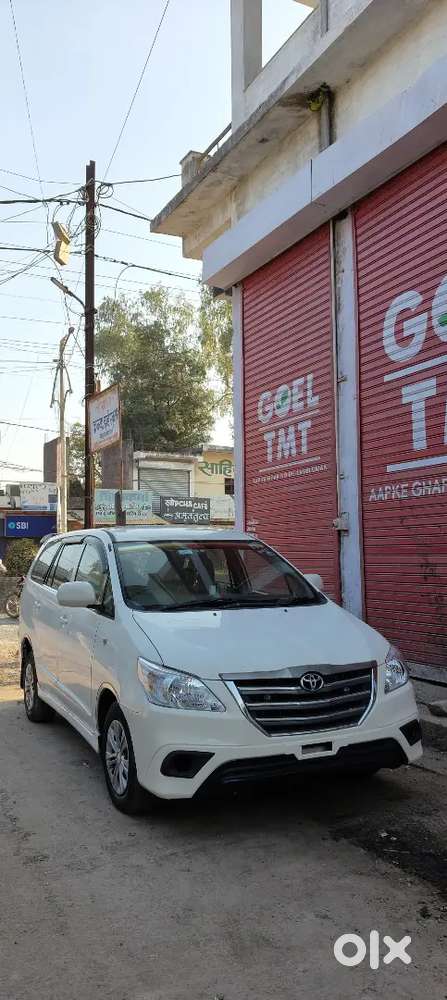 Toyota Innova 2014 Diesel 325000 Km Driven