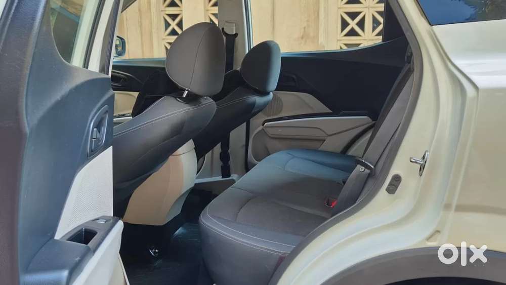 Mahindra Xuv300 W6 Amt Diesel, 2020, Diesel