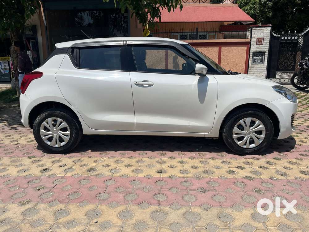 Maruti Suzuki Swift Vxi Optional, 2021, Petrol