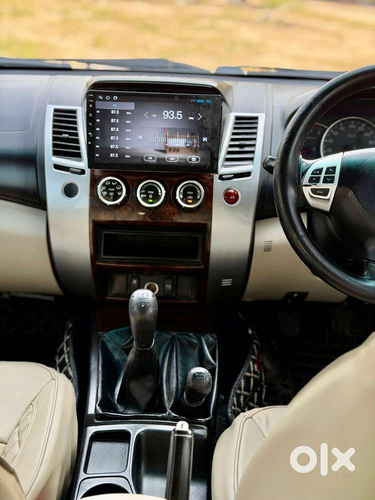 Mitsubishi Pajero Sport 2.5 Manual, 2014, Diesel