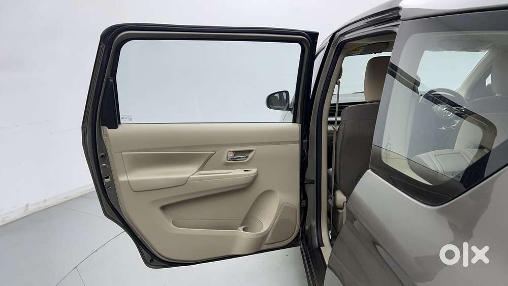 Maruti Suzuki Ertiga Zxi Plus At Shvs, 2023, Petrol