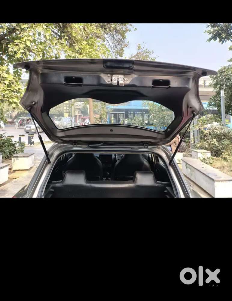 Maruti Suzuki New-gen Swift 2018 Petrol 76000 Km Driven