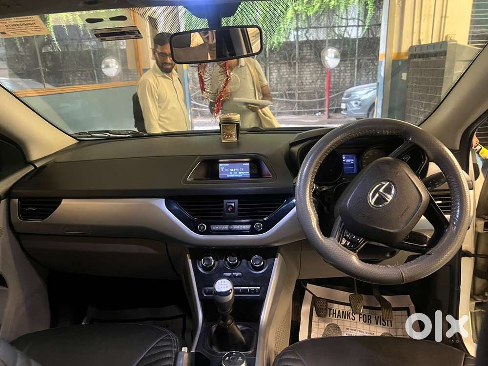 Tata Nexon Petrol Manual 2018