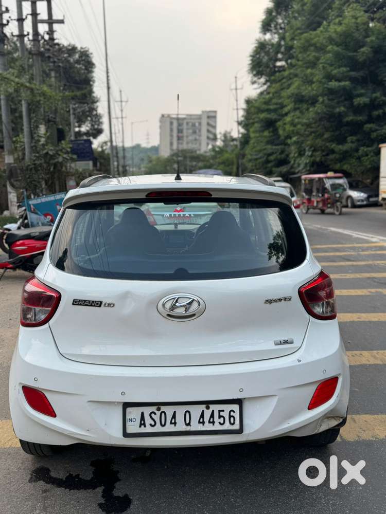 Hyundai Grand I10 2016-2017 Sportz Celebration Edition, 2016, Petrol