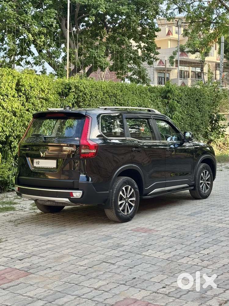 Mahindra Scorpio N Z8 Petrol At 7 Str, 2025, Petrol
