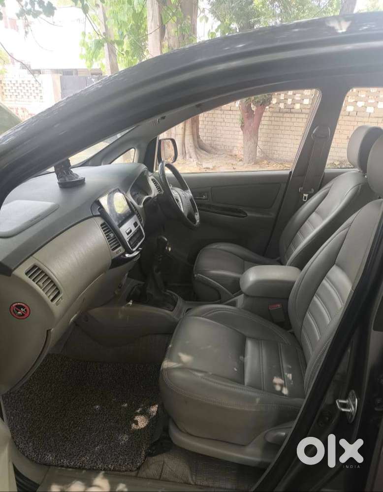 Toyota Innova 2.5 V – Brand New Condition  2016 Model  Single Owner