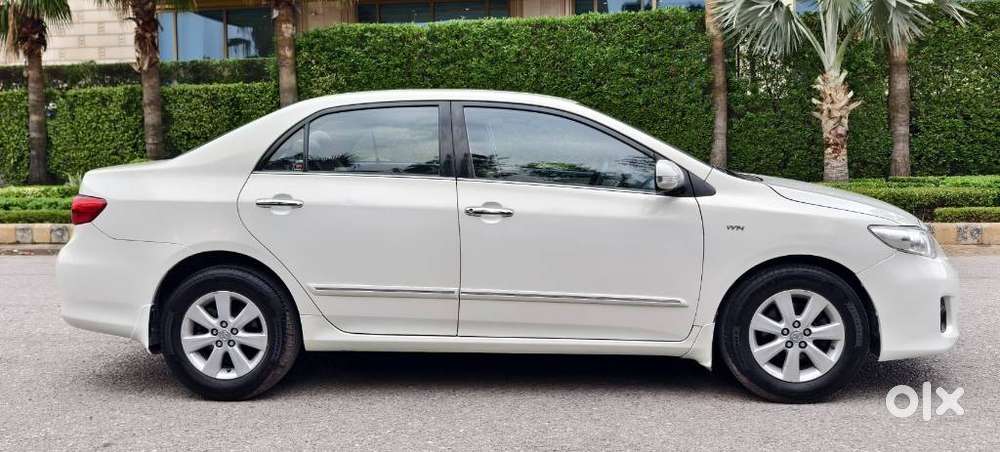 Toyota Corolla Altis 1.8g Limited, 2012, Petrol