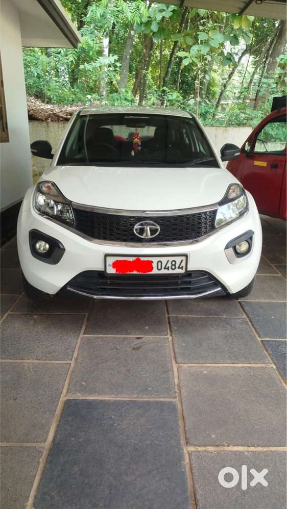 Tata Nexon Petrol 2018