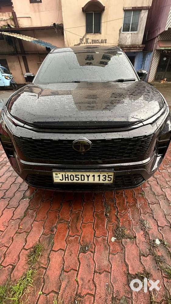 Tata Safari 2025 Diesel 6500 Km Driven
