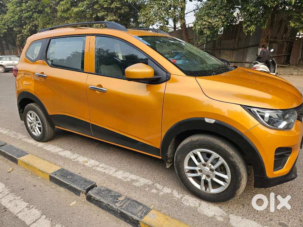 Renault Triber Rxt, 2022, Petrol