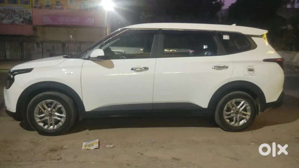 Kia Carens Diesel 2023 Luxury
