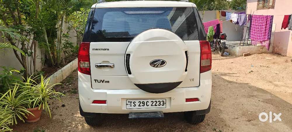 Mahindra Tuv 300 T8 2017 Diesel 76300 Km Driven