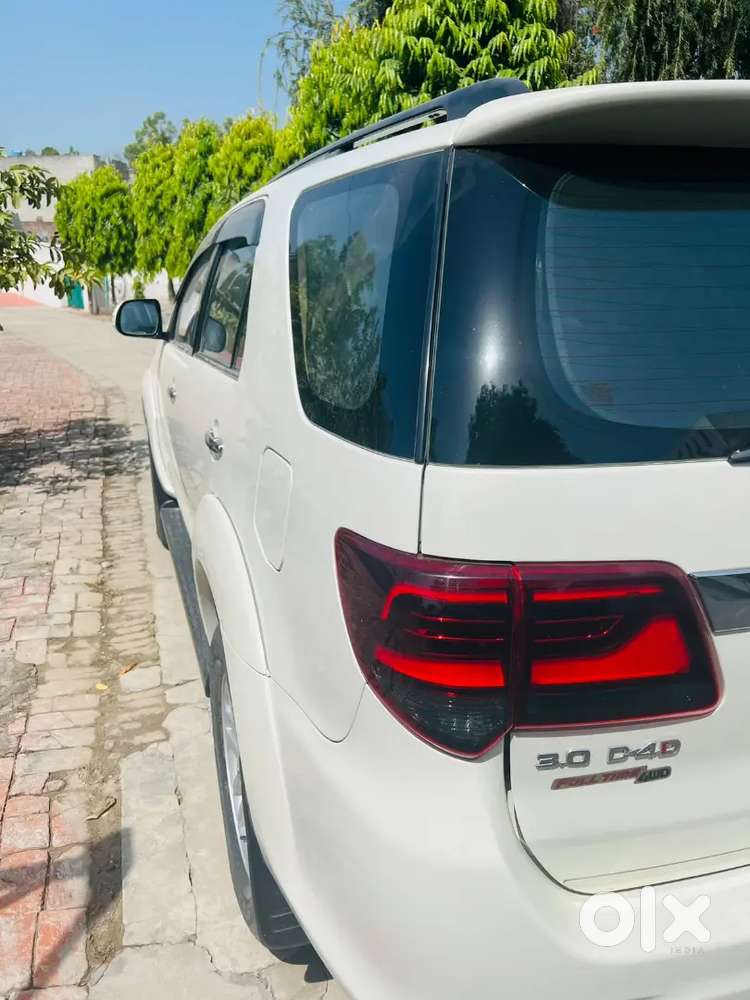 Toyota Fortuner 2013