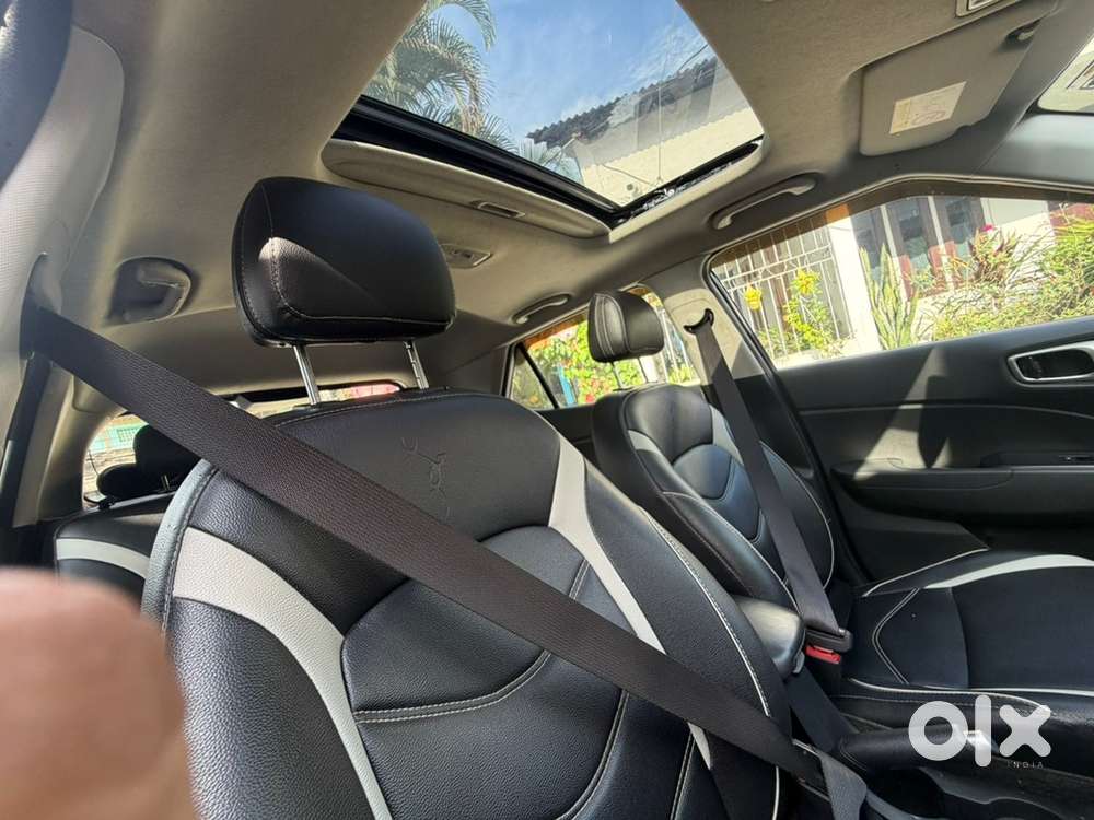 Hyundai Venue 2022 Petrol Well Maintained