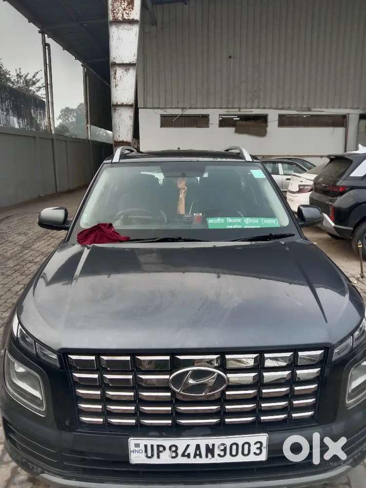 Hyundai Venue 2023 Diesel Well Maintained