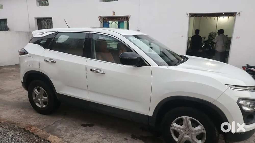 India First Harrier With Manual Sunroof