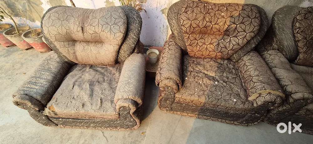 Old sofa 5 seater