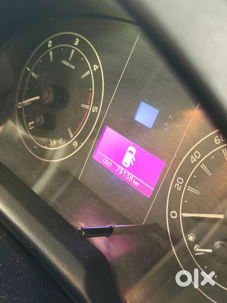 Toyota Crysta 2.8 G Automatic