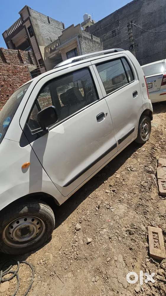 Showroom Condition Car. All Original.  Company Green Cng