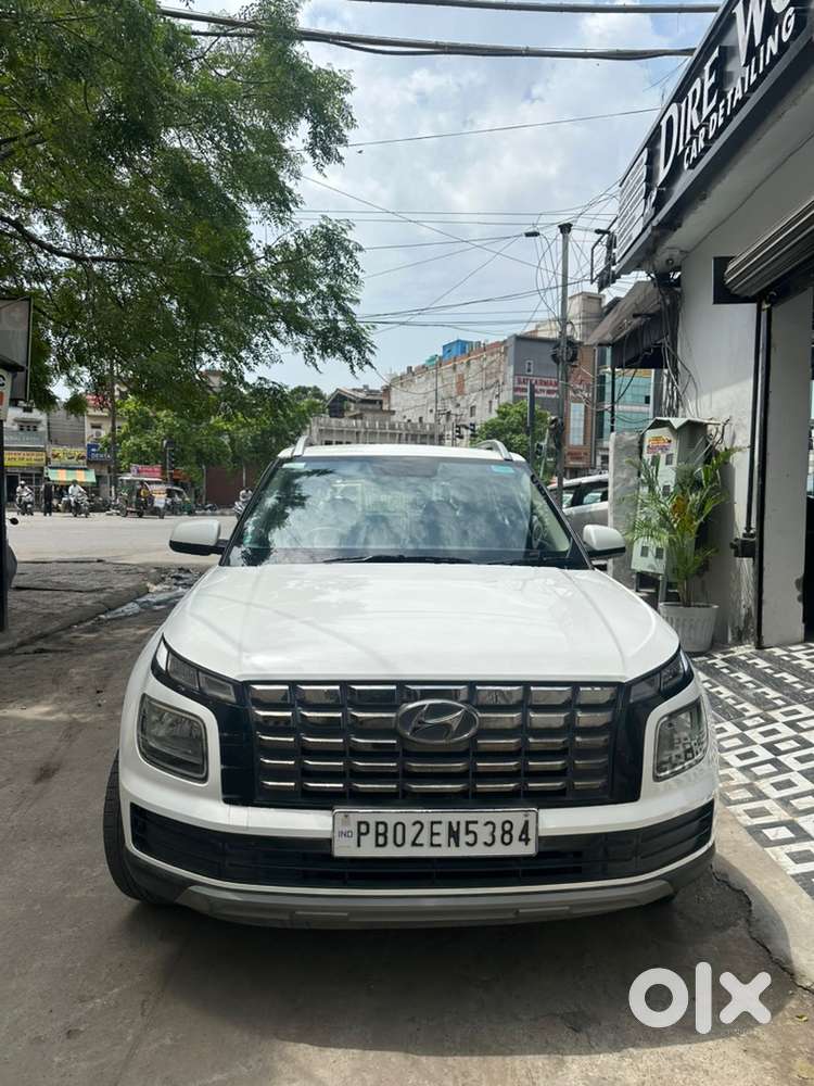 Hyundai Venue 2023 Petrol Manual