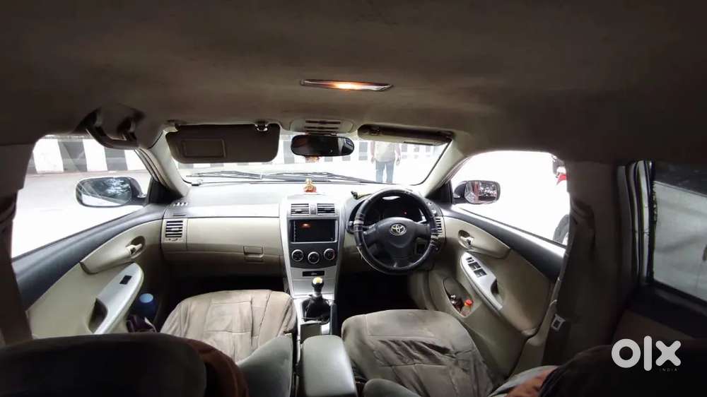 Toyota Corolla Altis 2012