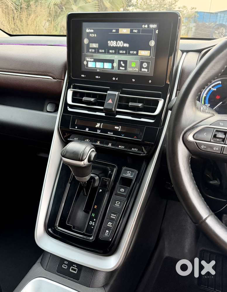 Toyota Innova Hycross 2.0 Vx Hybrid 7 Str, 2023, Petrol