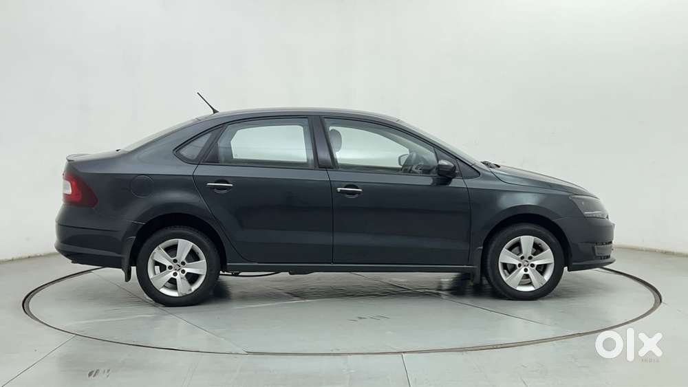 Skoda Rapid 1.6 Mpi At Style, 2017, Petrol