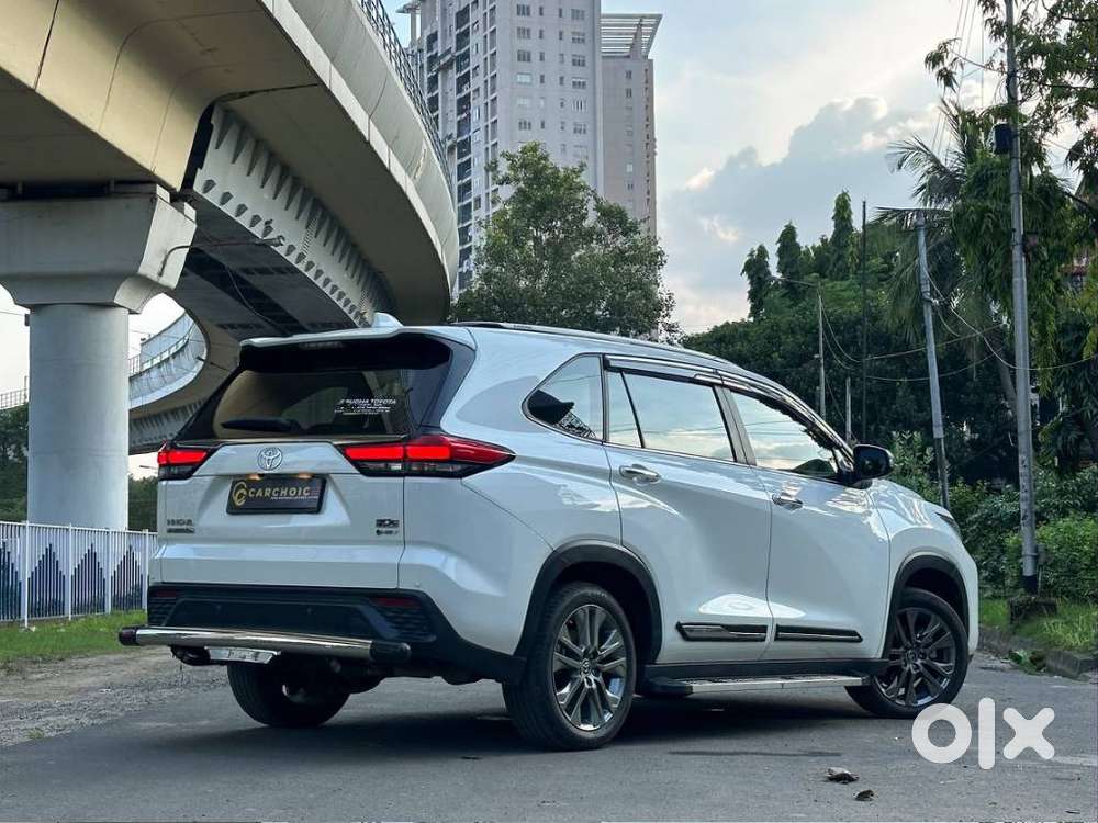 Toyota Innova Hycross 2.0 Zx (o) Hybrid 7 Str, 2025, Cng & Hybrids