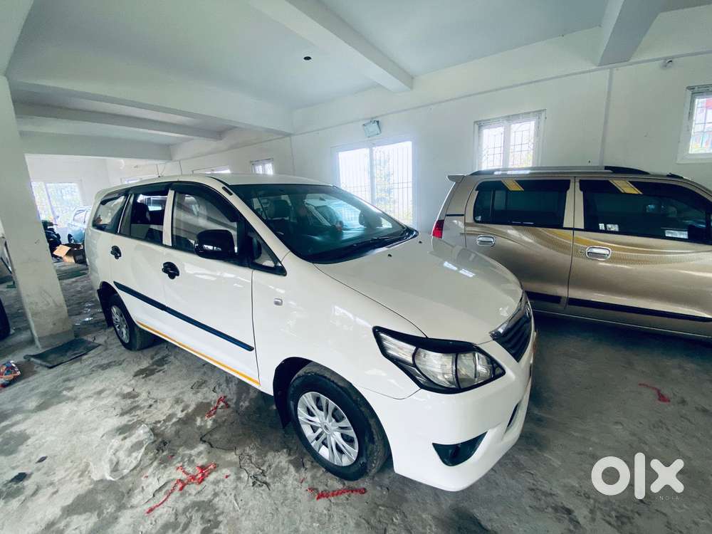 Toyota Innova 2.5 G (diesel) 8 Seater, 2015, Diesel