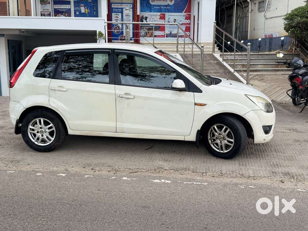 Ford Figo 1.2p Titanium Mt, 2012, Petrol