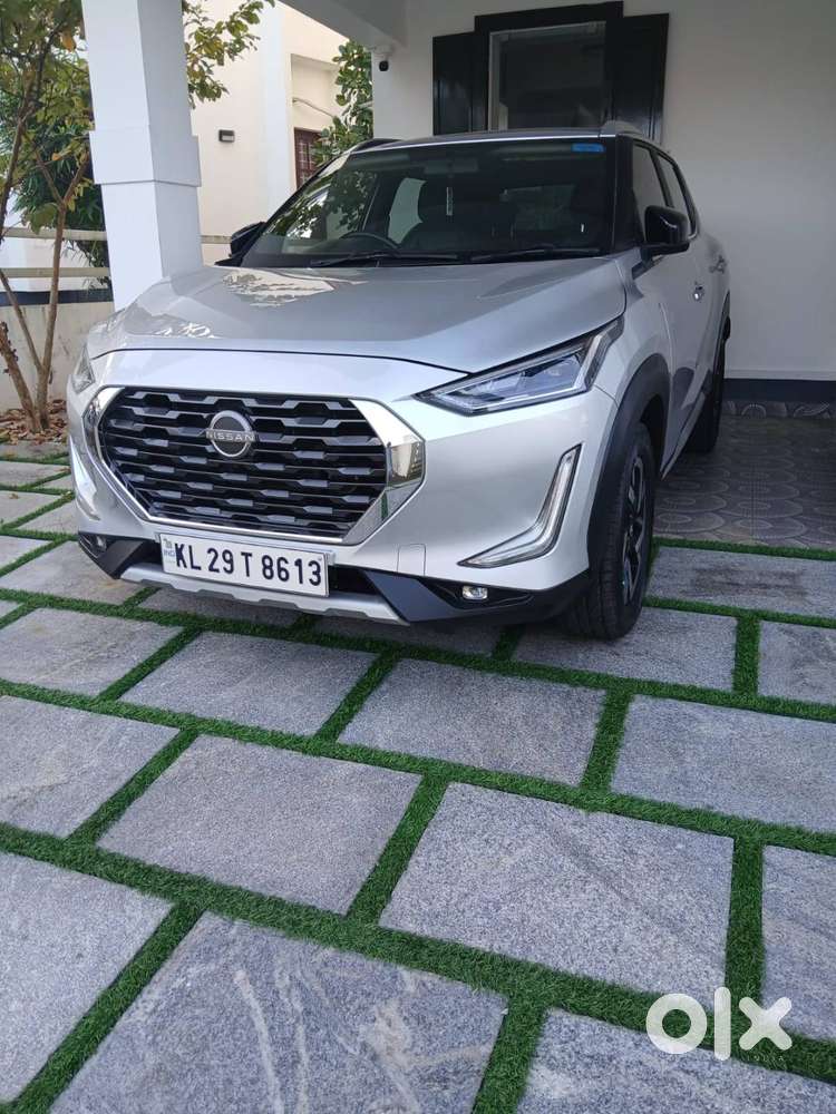 Nissan Magnite 1.0 Xv Premium Turbo Cvt (0), Top Variant