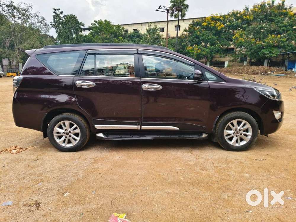 Toyota Innova Crysta 2.4 G Mt 8s, 2016, Diesel