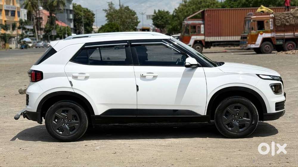 Hyundai Venue S 1.2 Petrol, 2024, Petrol