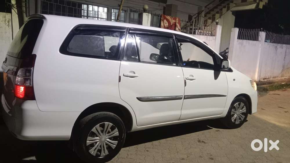 Toyota Innova 2.5 G (diesel) 8 Seater, 2015, Diesel