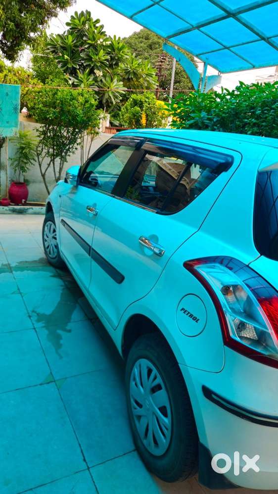 Maruti Suzuki Swift 2015 Petrol 82000 Km Driven