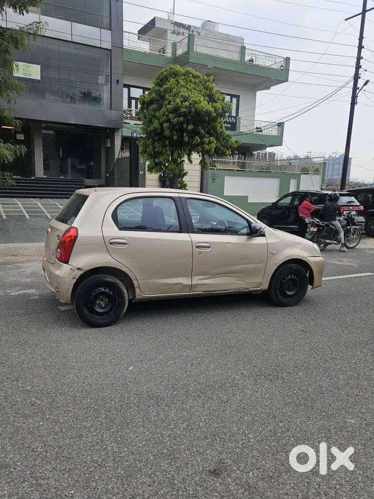 Toyota Etios Liva G, 2012, Petrol
