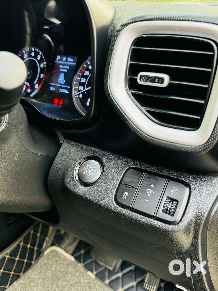Hyundai Venue 1.0 Sx (o) Turbo Dct, 2020, Petrol