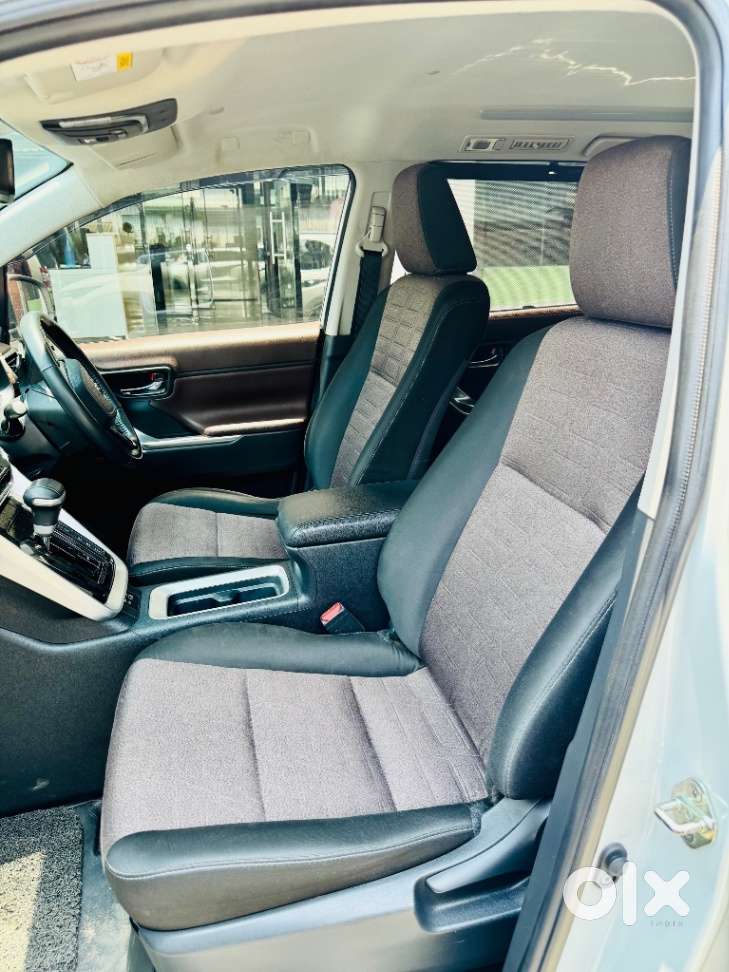 Toyota Innova Hycross 2.0 Vx (o) Hybrid 8 Str, 2023, Cng & Hybrids