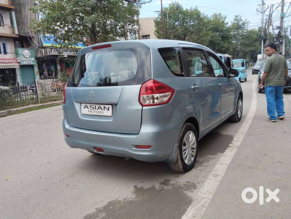 Maruti Suzuki Ertiga Lxi, 2012, Petrol