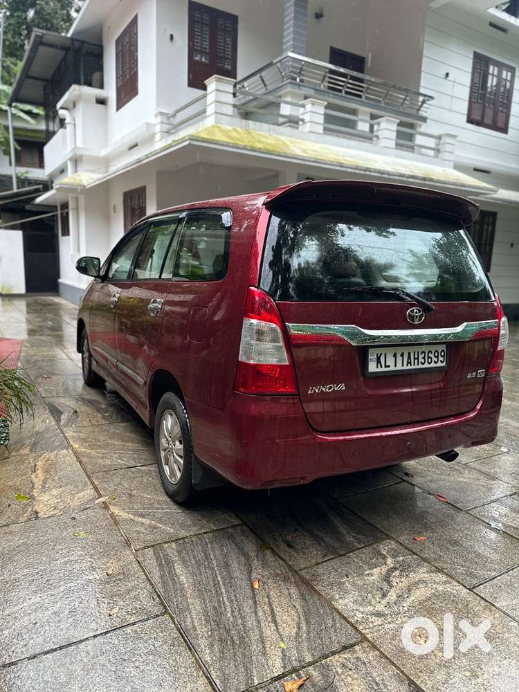Toyota Innova Diesel 2011 Year