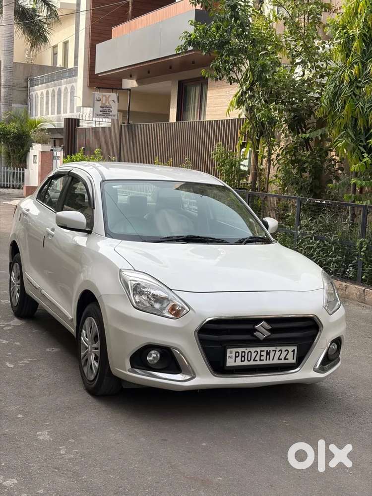 Maruti Suzuki Dzire 1.2 Vxi, 2023, Petrol